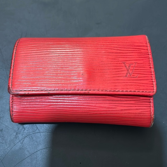 Louis Vuitton Key case. Red Epi Leather - Picture 1 of 6